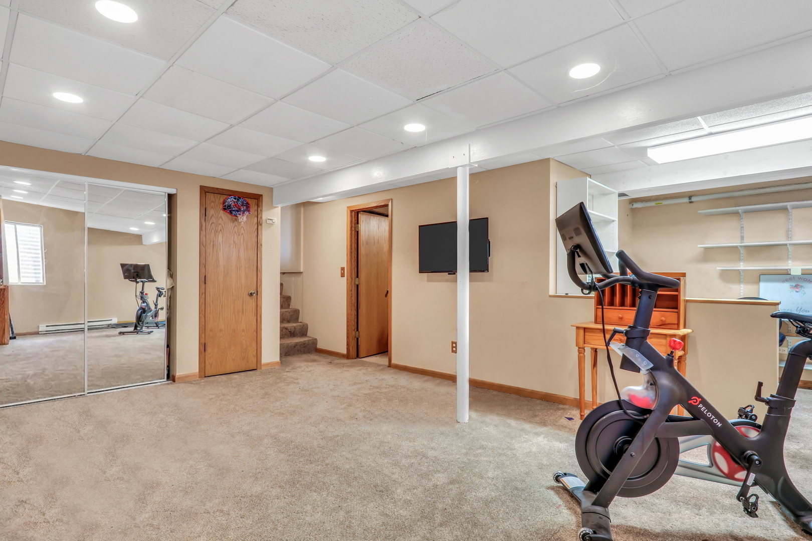 130 Lisk Drive, Hainesville, IL 60030