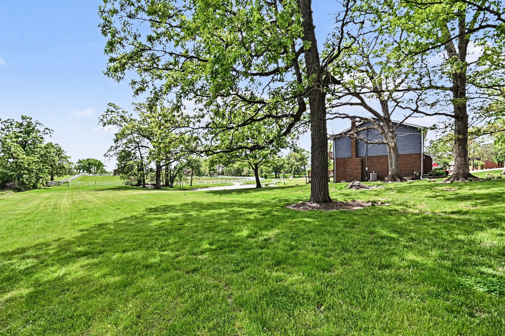 23115 S Hidden Lake Trail, Crete, IL 60417