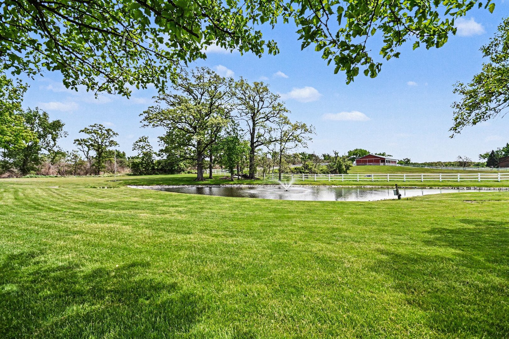 23115 S Hidden Lake Trail, Crete, IL 60417