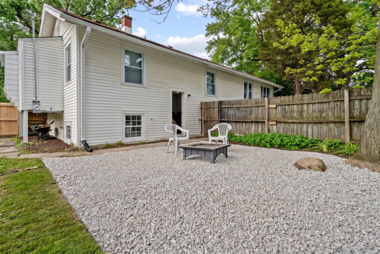 1400 S 17th Avenue, Maywood, IL 60153