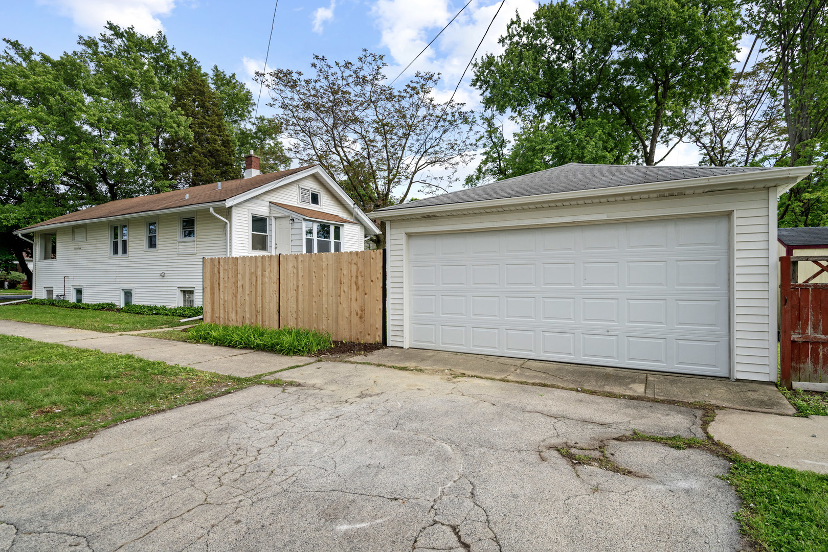 1400 S 17th Avenue, Maywood, IL 60153