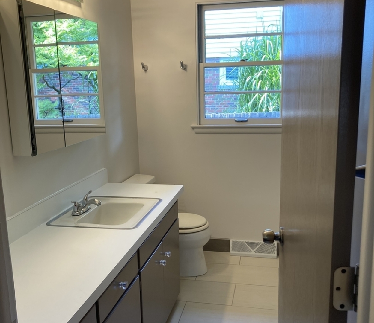 44 S JULIAN Street #44, Naperville, IL 60540