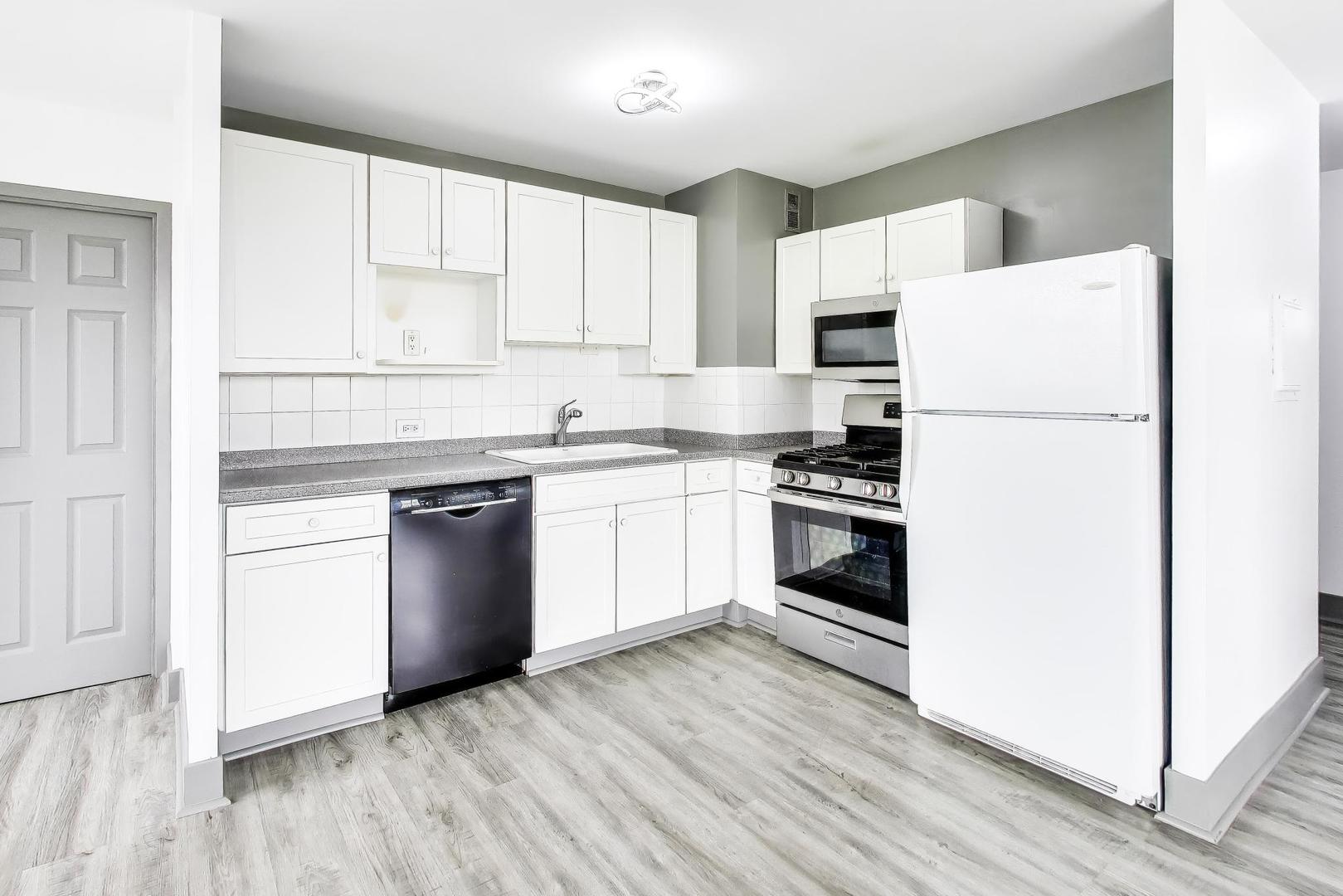 33 N Main Street #5B, Lombard, IL 60148