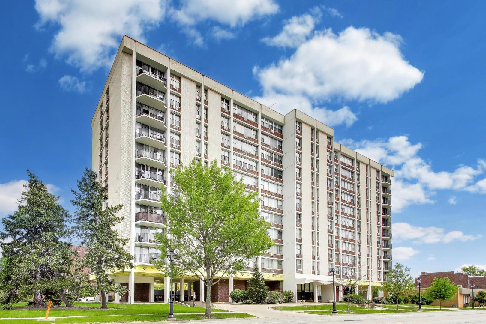 33 N Main Street #5B, Lombard, IL 60148