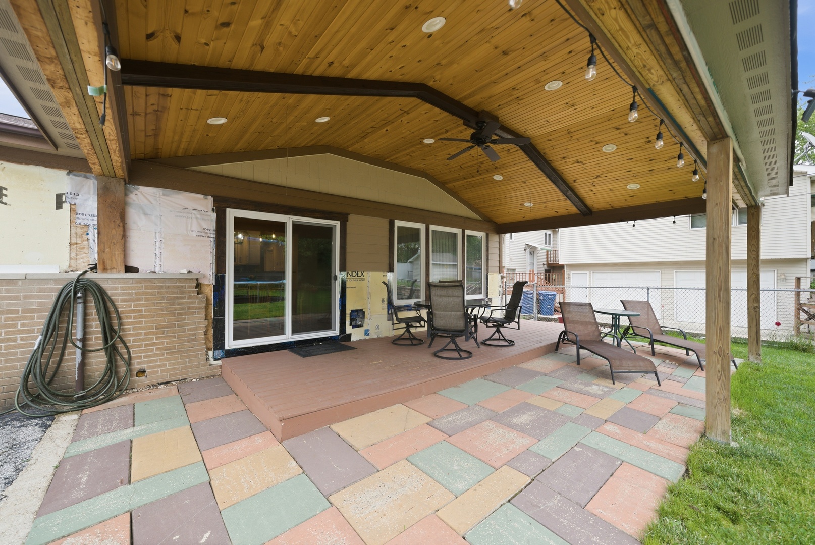 9143 W 92 Street, Hickory Hills, IL 60457