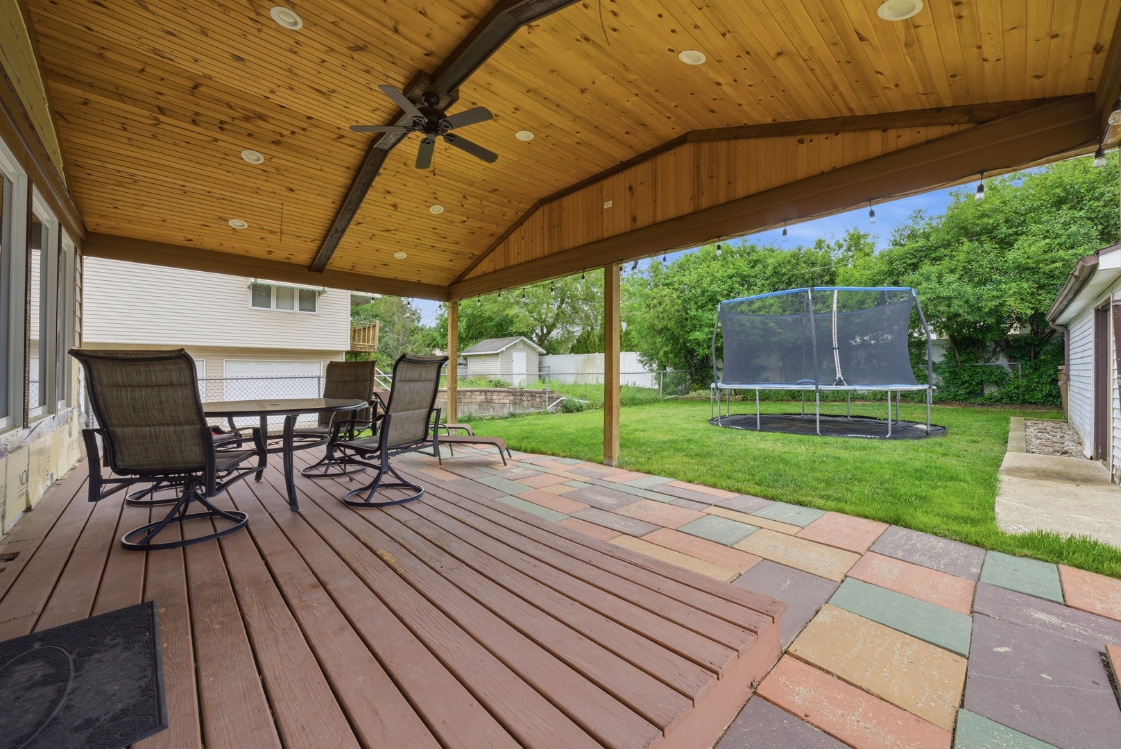 9143 W 92 Street, Hickory Hills, IL 60457
