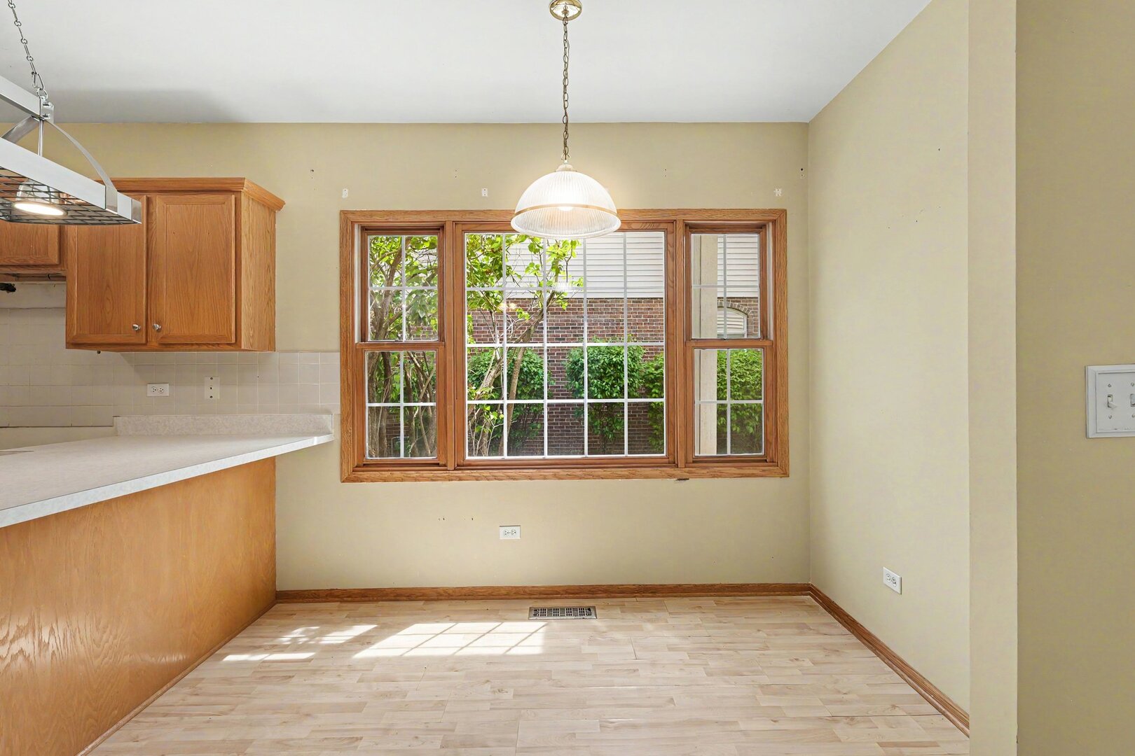 10948 Deblin Lane, Oak Lawn, IL 60453