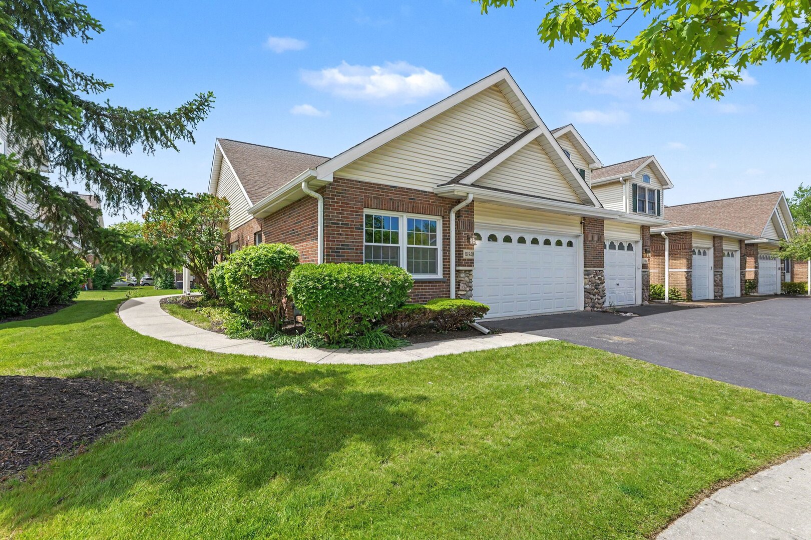 10948 Deblin Lane, Oak Lawn, IL 60453