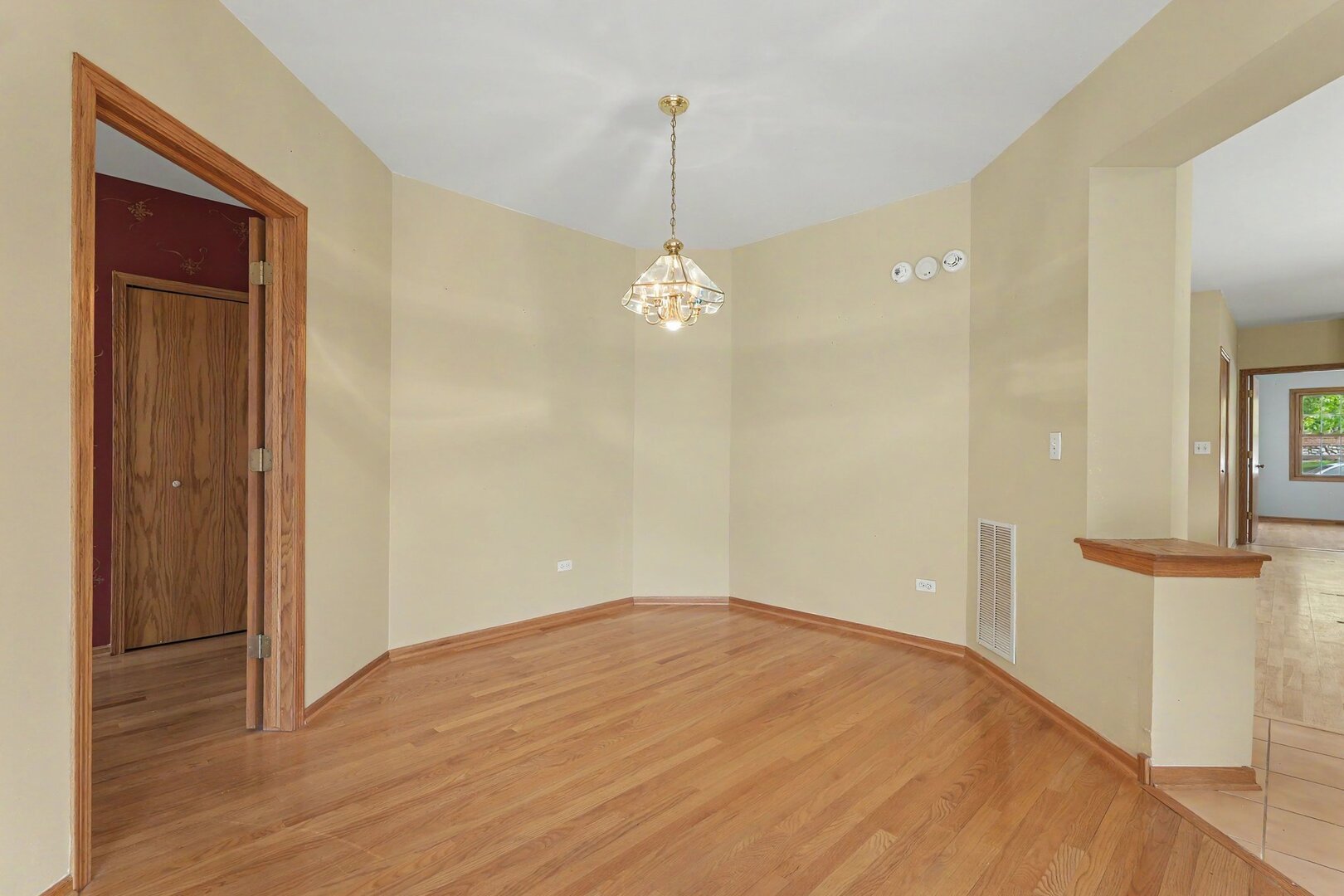 10948 Deblin Lane, Oak Lawn, IL 60453