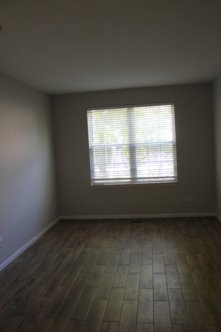 3103 Falling Waters Lane #3103, Lindenhurst, IL 60046