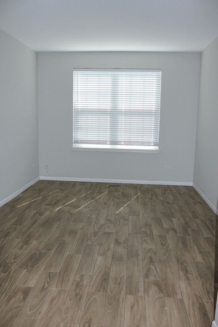 3103 Falling Waters Lane #3103, Lindenhurst, IL 60046