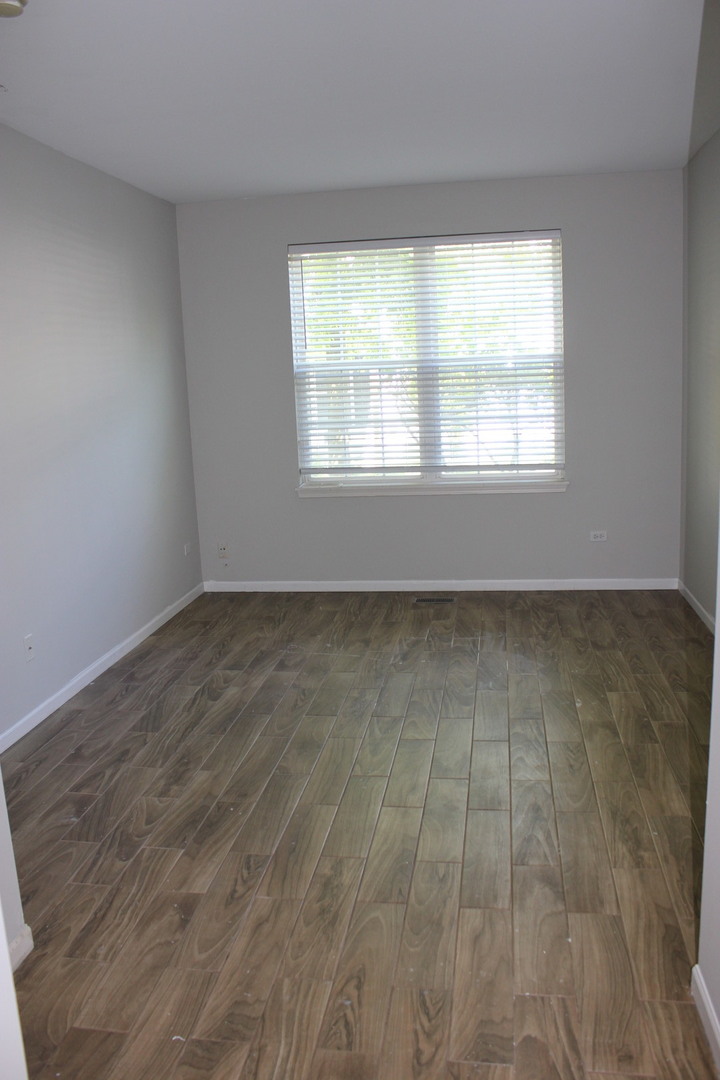 3103 Falling Waters Lane #3103, Lindenhurst, IL 60046