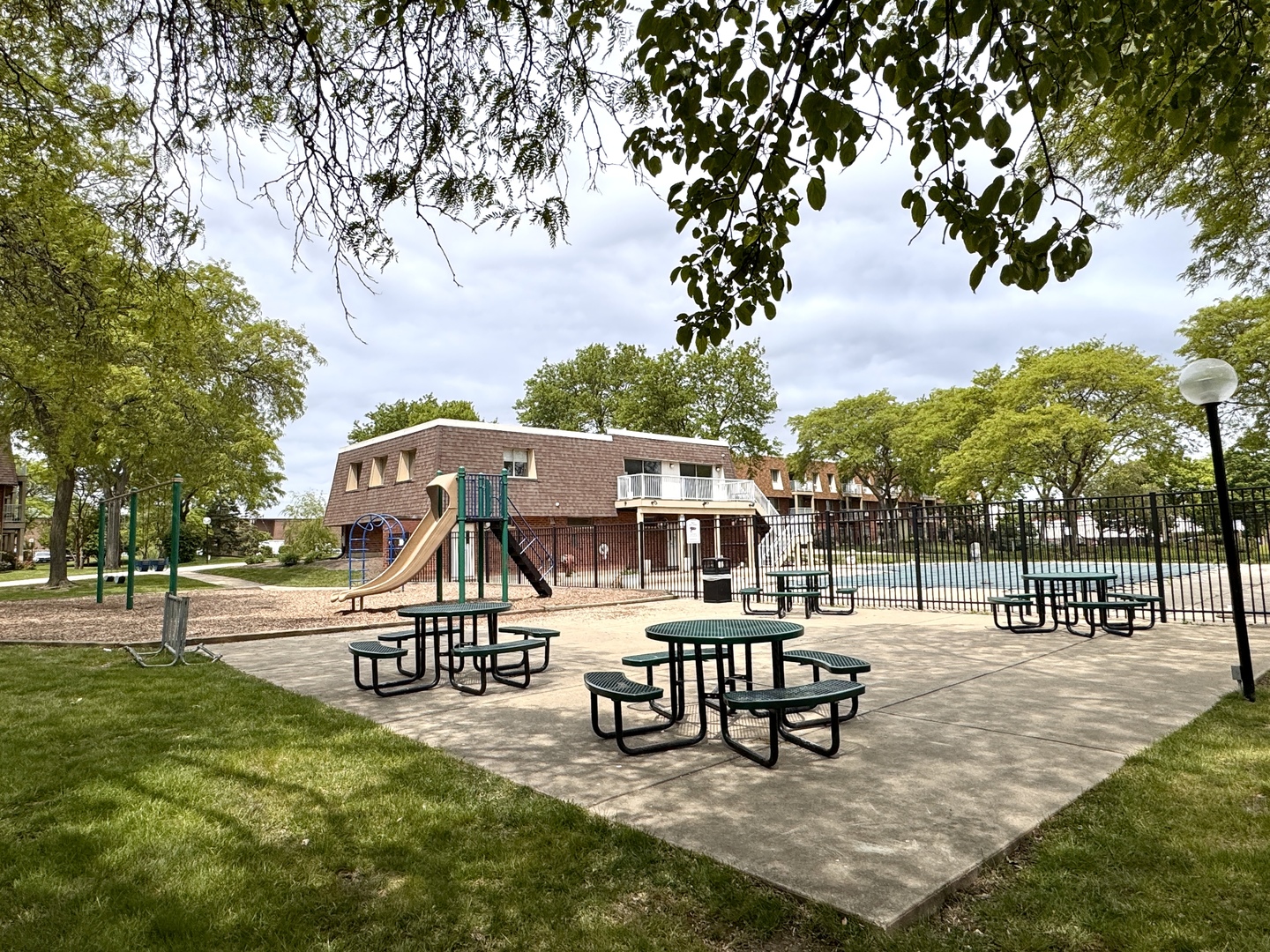 6 Villa Verde Drive #110, Buffalo Grove, IL 60089
