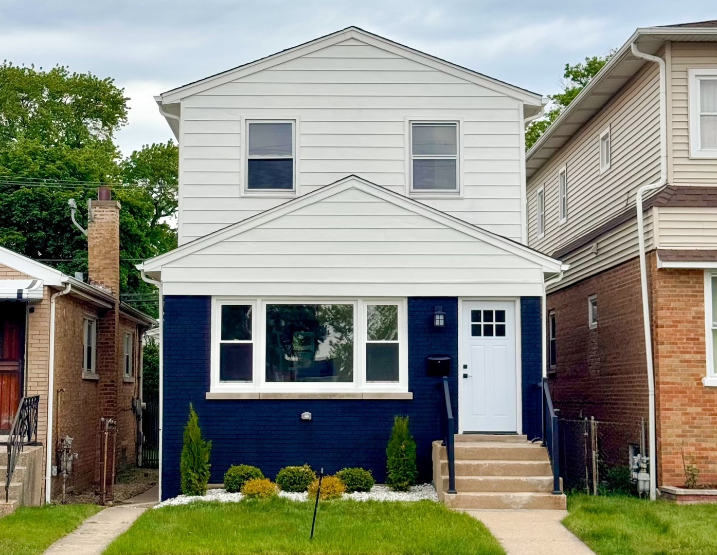 6218 W Foster Avenue, Chicago, IL 60630