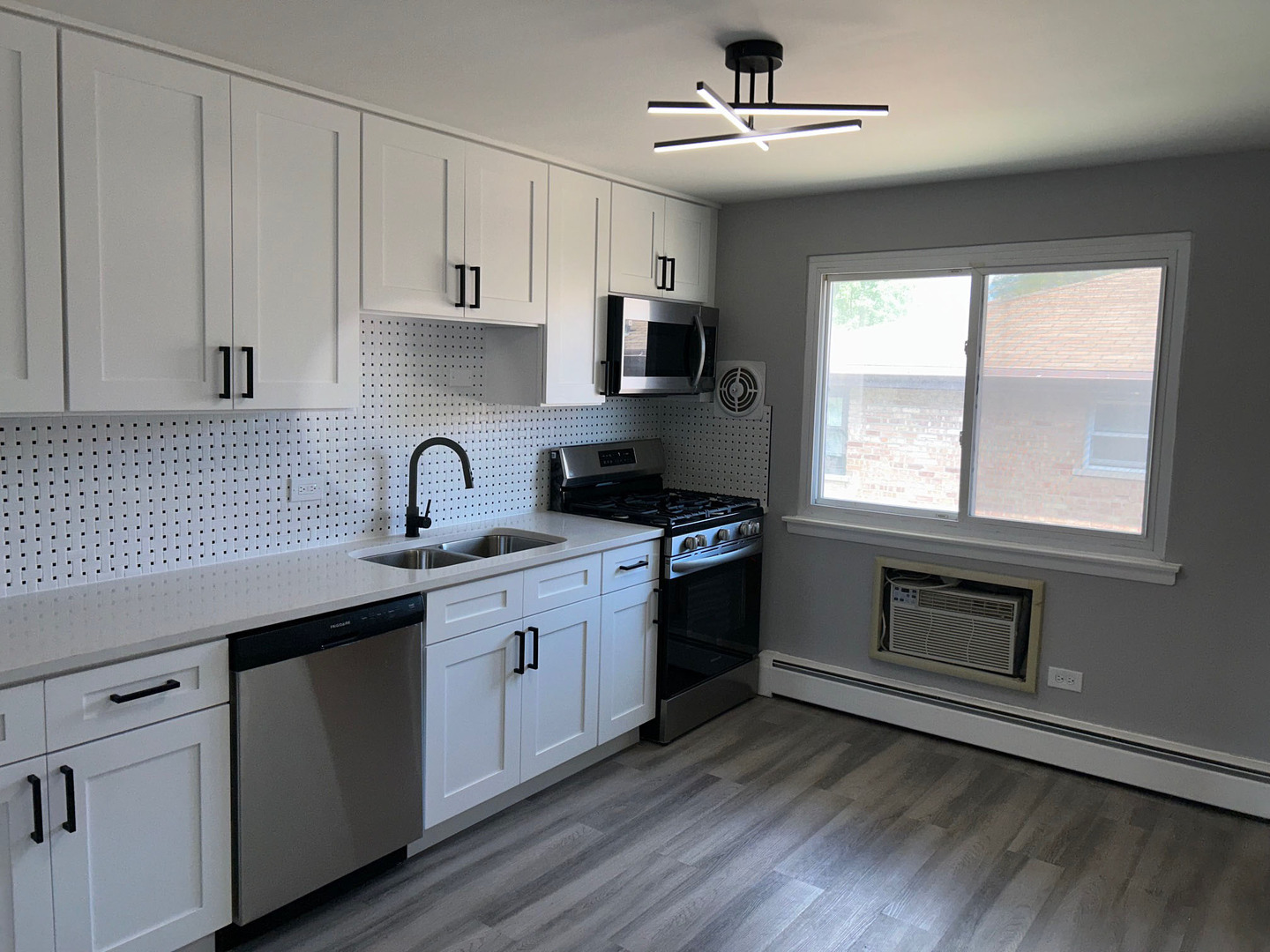14633 Keystone Avenue #3H, Midlothian, IL 60445