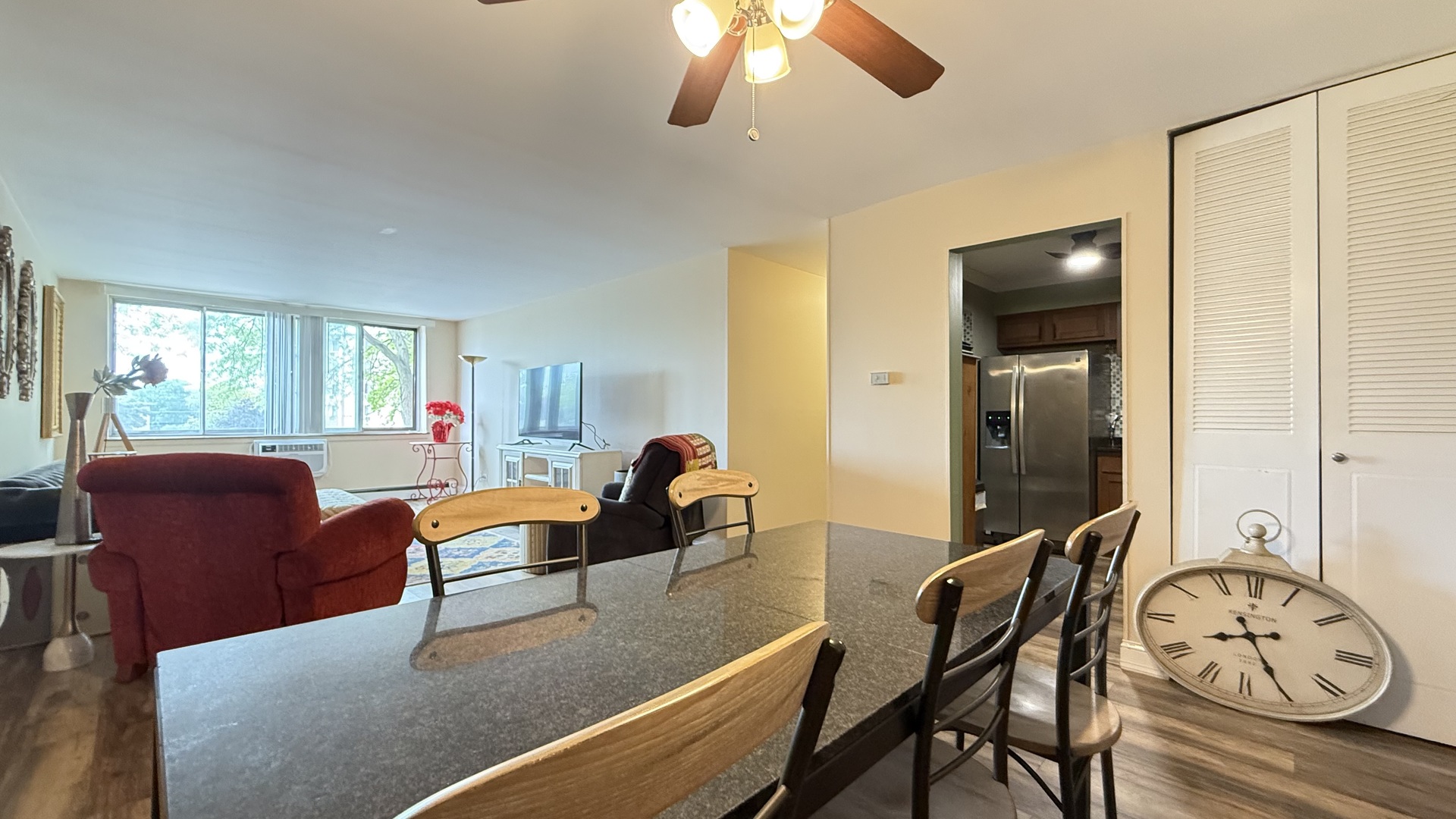 9745 S Karlov Avenue #304, Oak Lawn, IL 60453