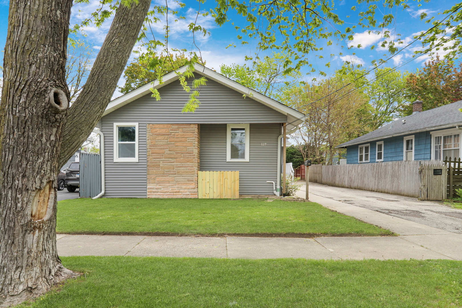 127 N Victory Street, Waukegan, IL 60085