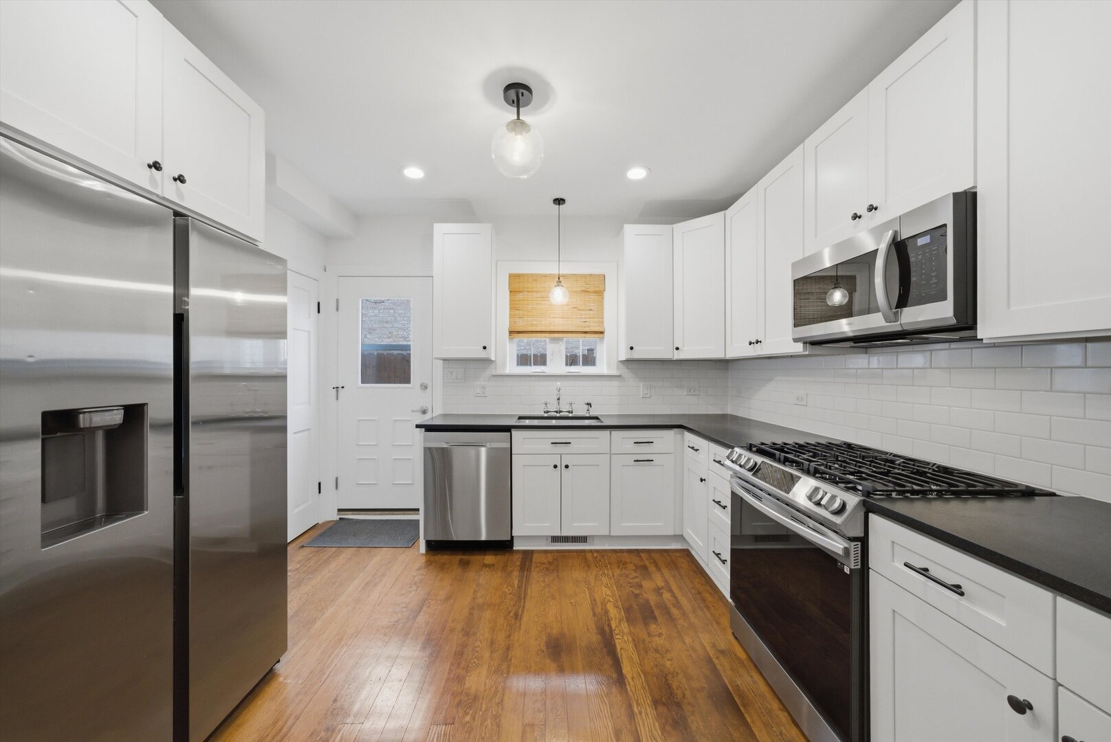7821 W Thorndale Avenue, Chicago, IL 60631