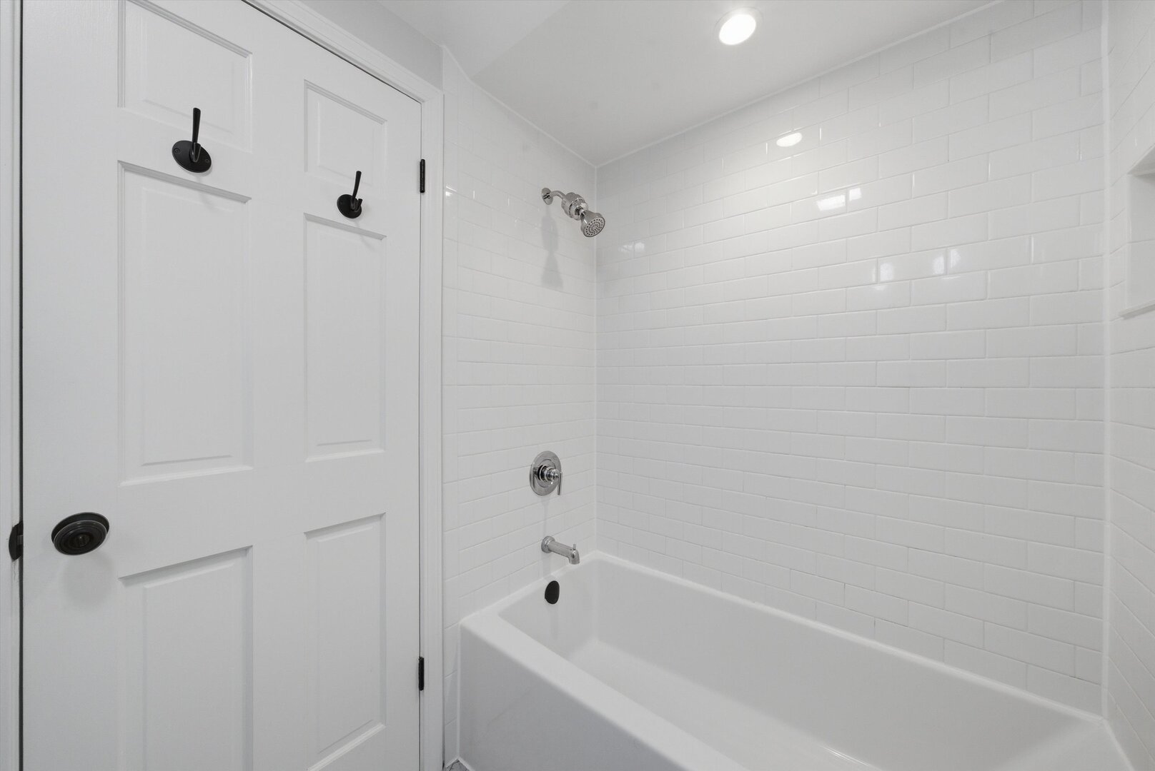 7821 W Thorndale Avenue, Chicago, IL 60631