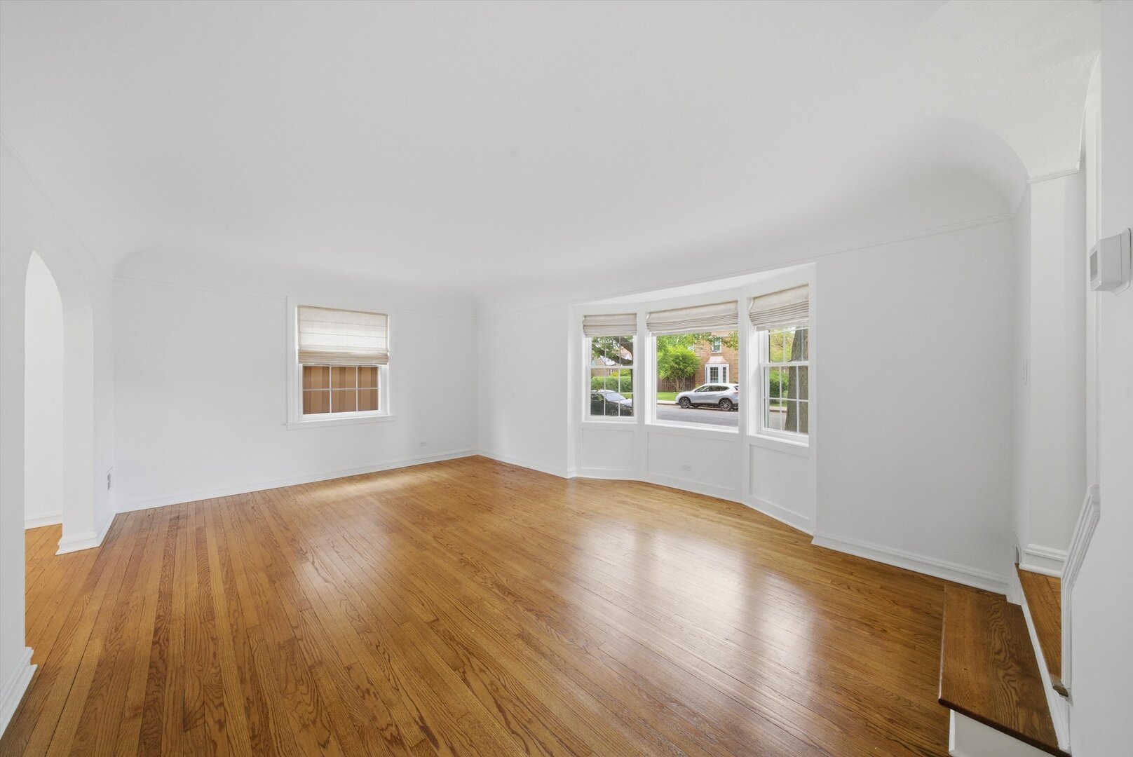 7821 W Thorndale Avenue, Chicago, IL 60631