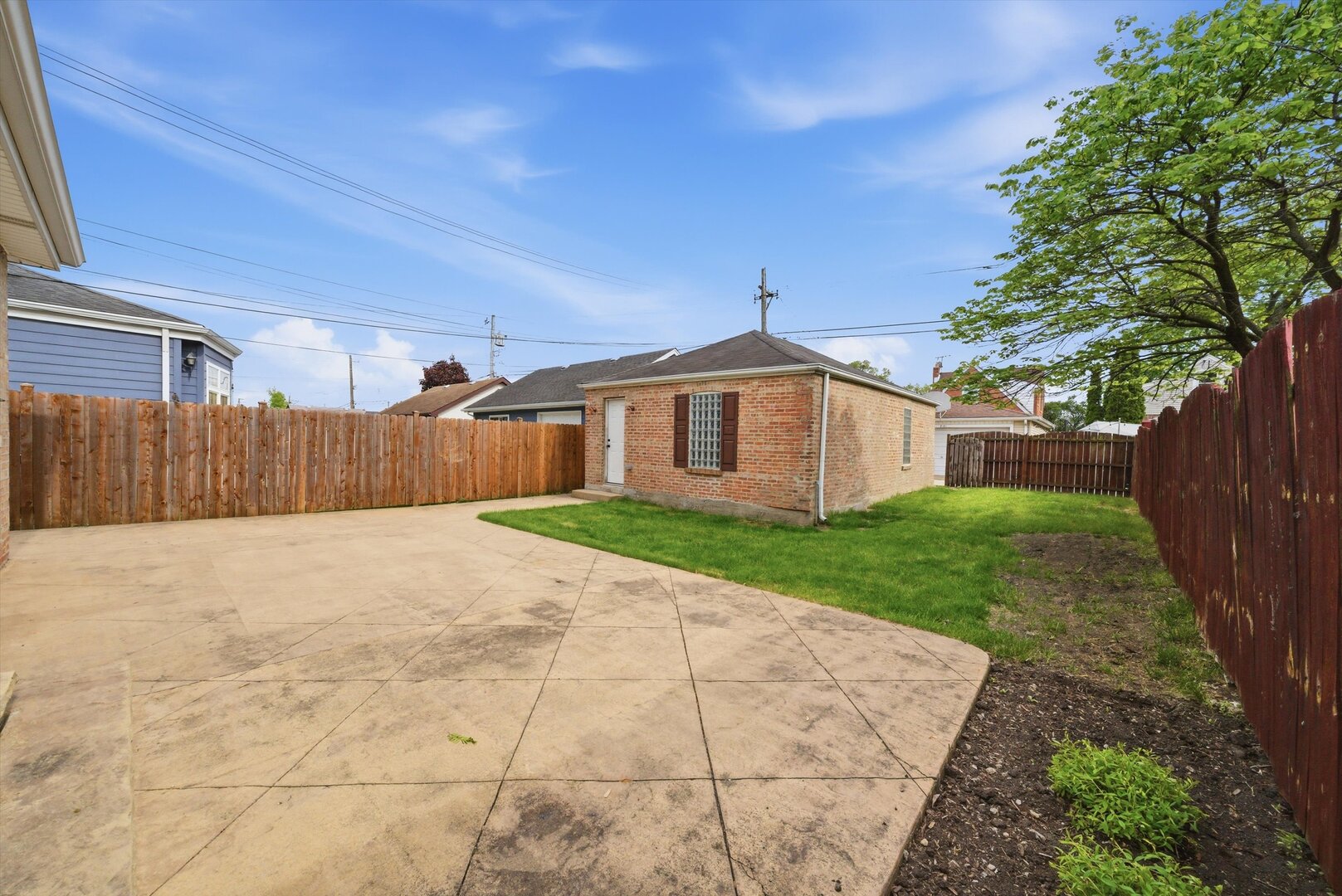 7821 W Thorndale Avenue, Chicago, IL 60631