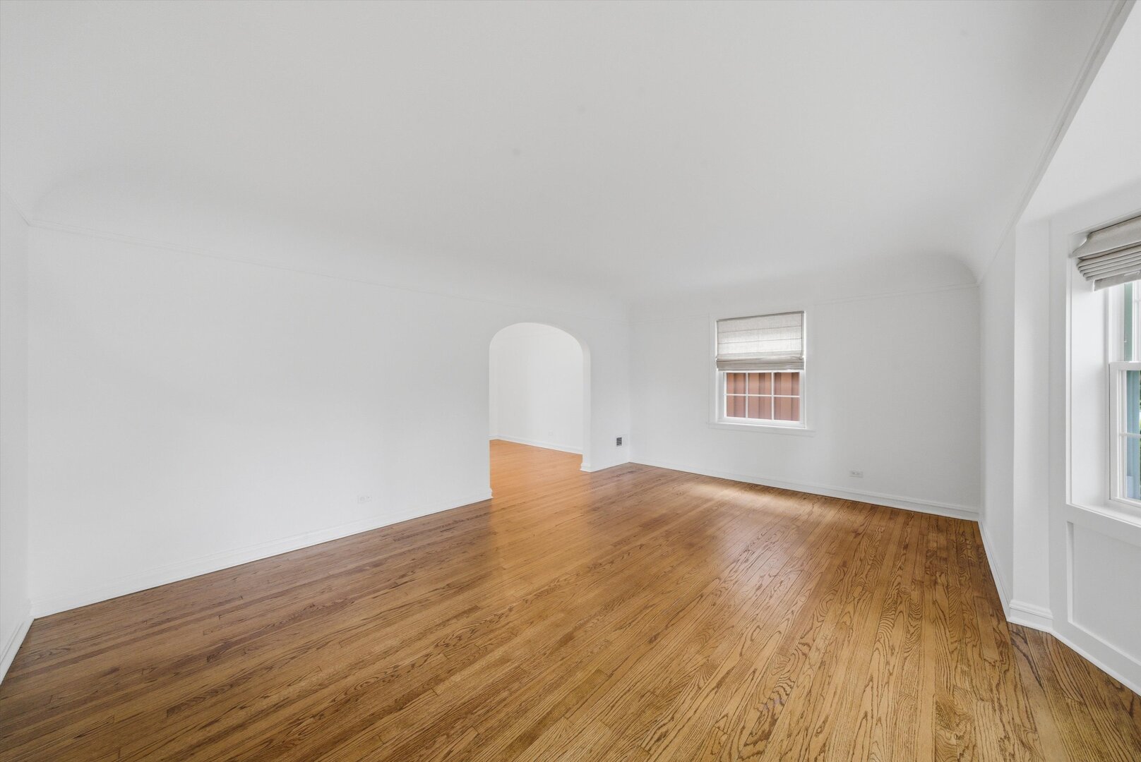 7821 W Thorndale Avenue, Chicago, IL 60631