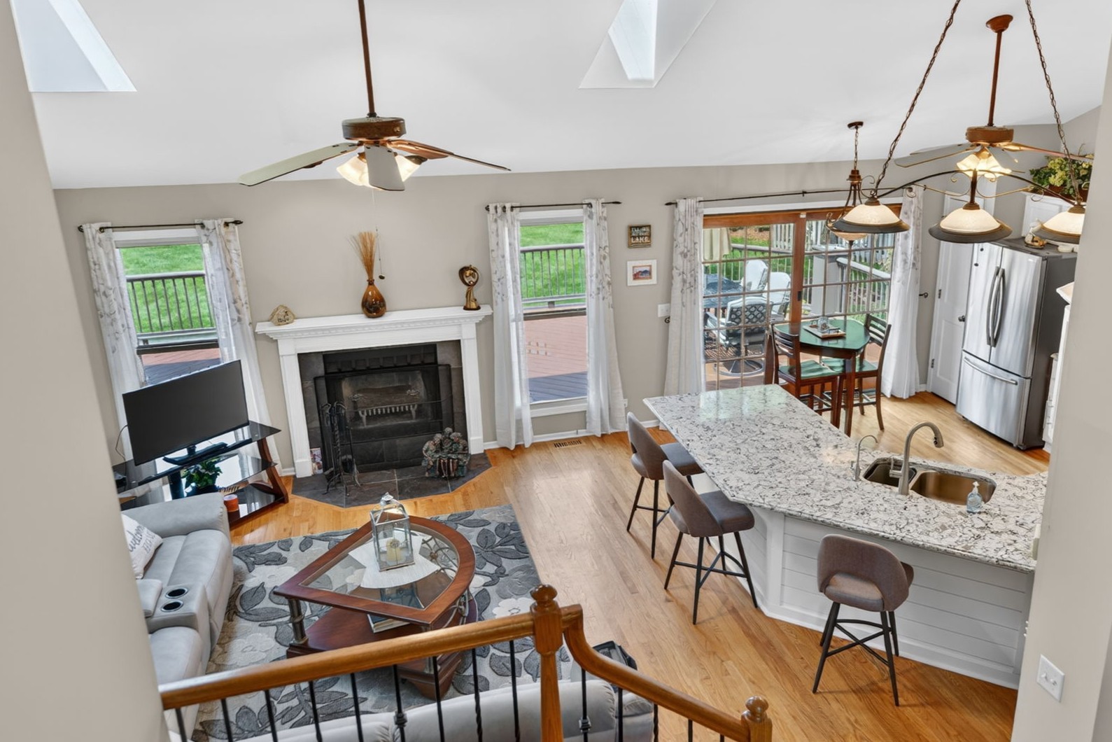 201 Tulip Circle, Island Lake, IL 60042