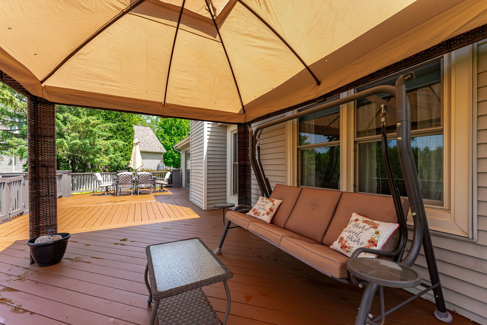 201 Tulip Circle, Island Lake, IL 60042