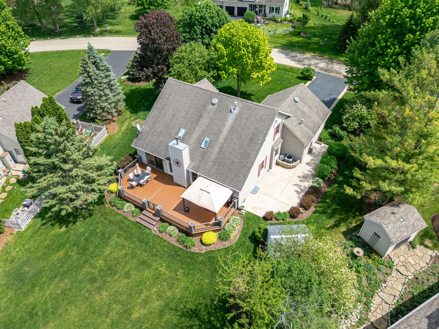 201 Tulip Circle, Island Lake, IL 60042