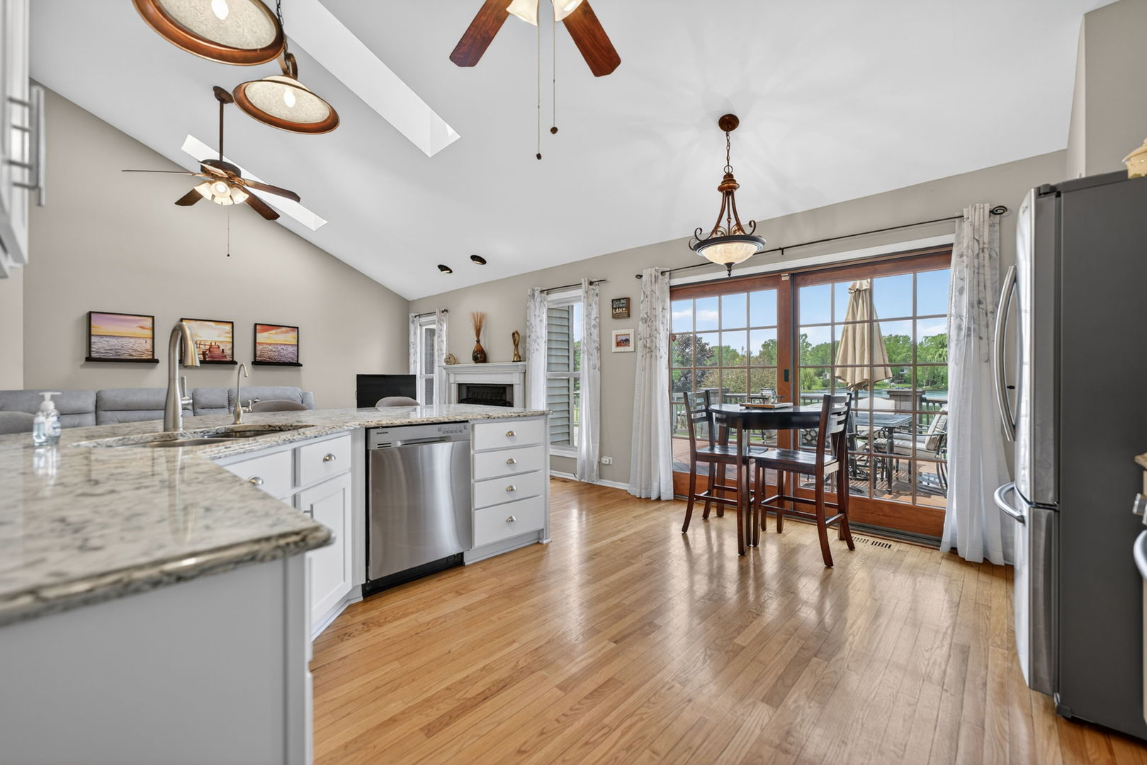 201 Tulip Circle, Island Lake, IL 60042