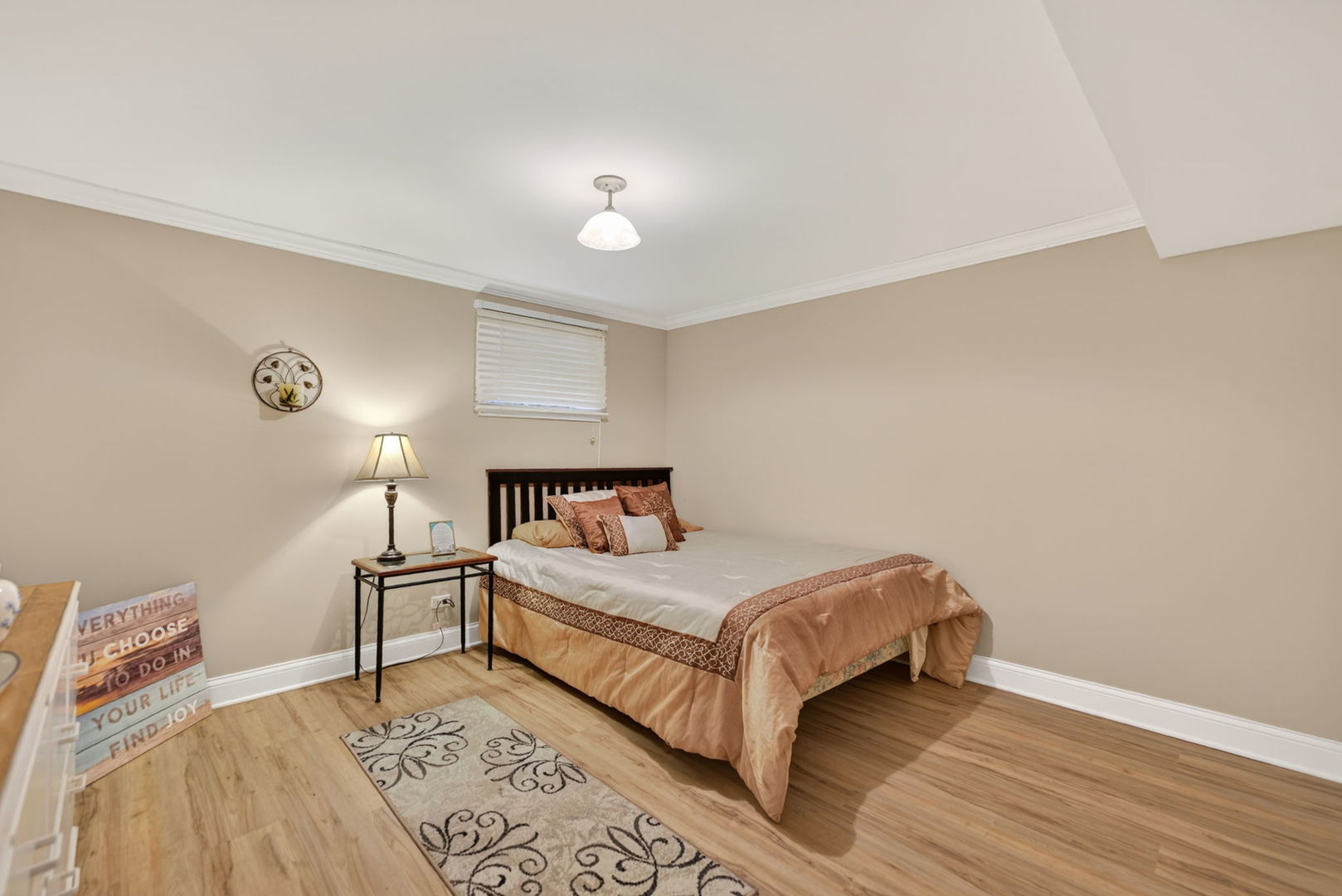 201 Tulip Circle, Island Lake, IL 60042
