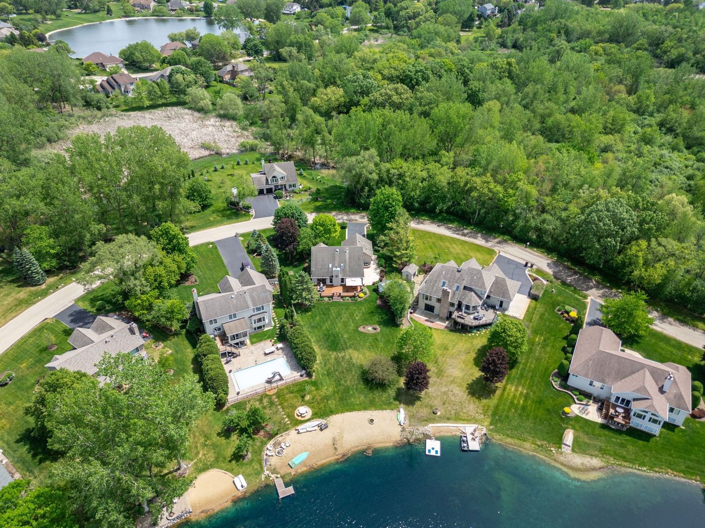 201 Tulip Circle, Island Lake, IL 60042