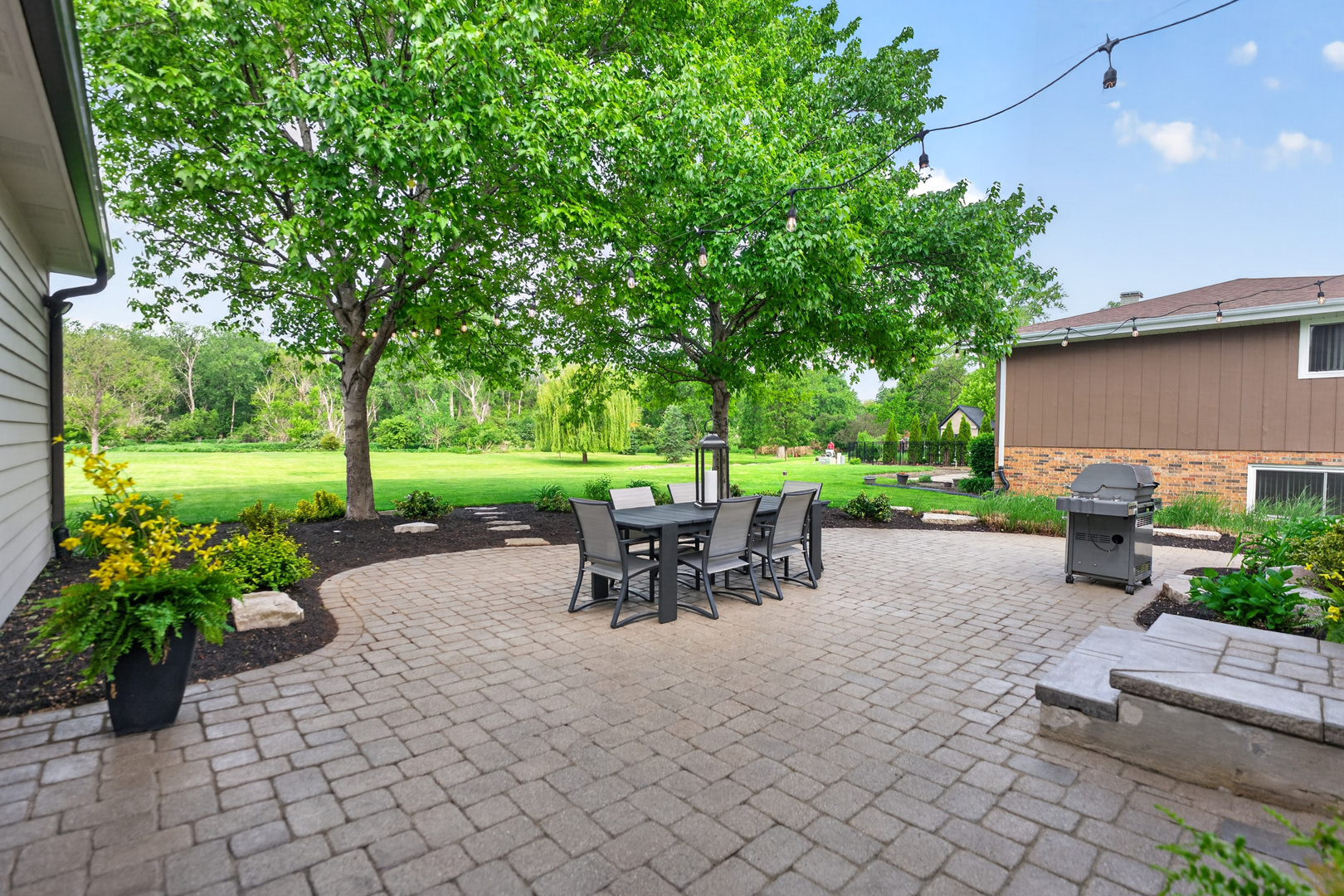8517 Arizona Trail, Willow Springs, IL 60480