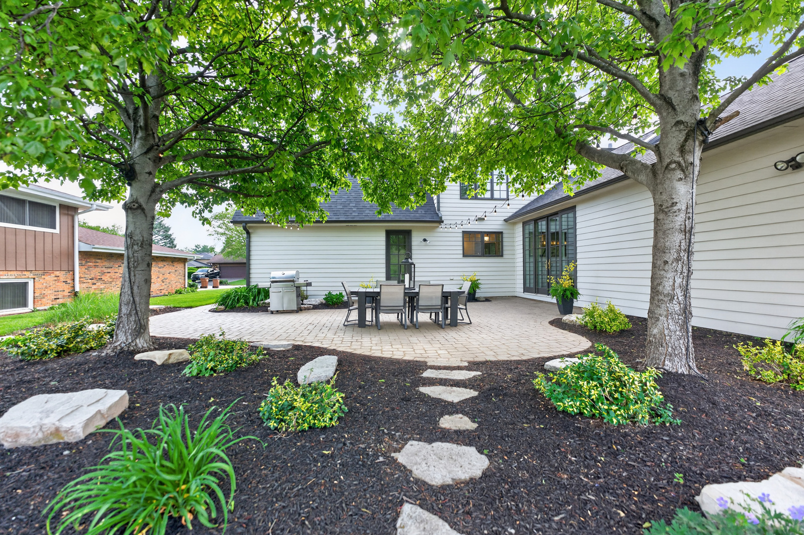 8517 Arizona Trail, Willow Springs, IL 60480