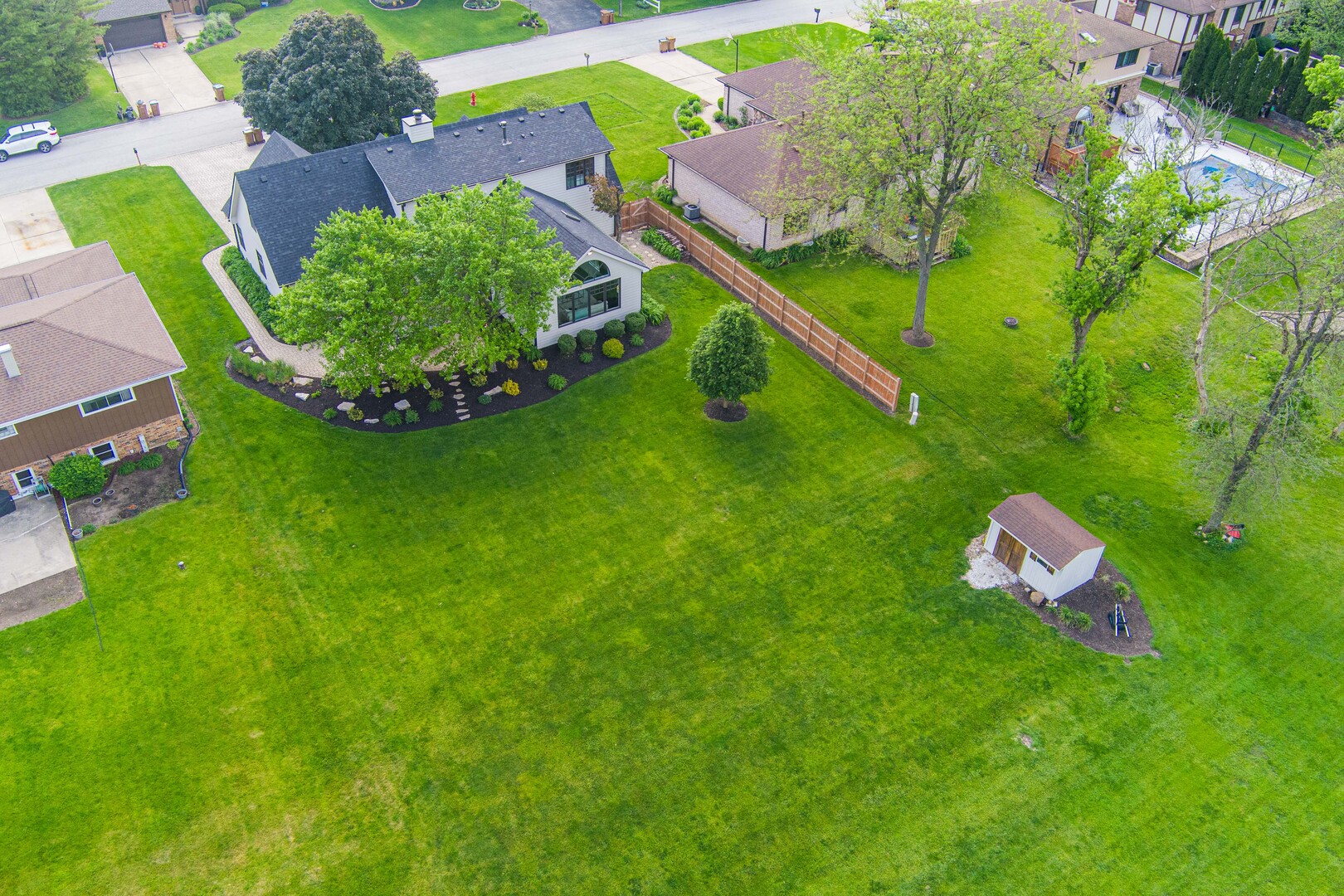 8517 Arizona Trail, Willow Springs, IL 60480