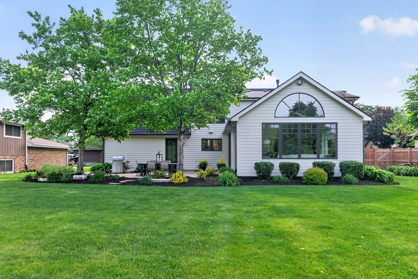 8517 Arizona Trail, Willow Springs, IL 60480