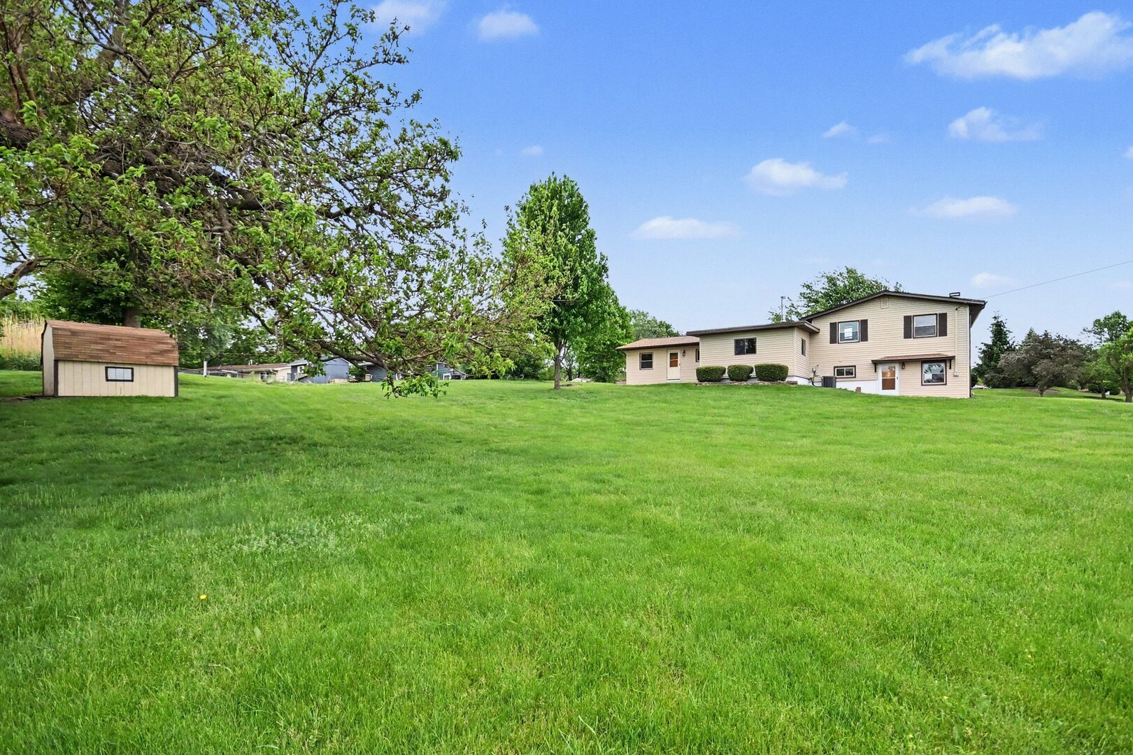 2 Briarcliff Road, Montgomery, IL 60538