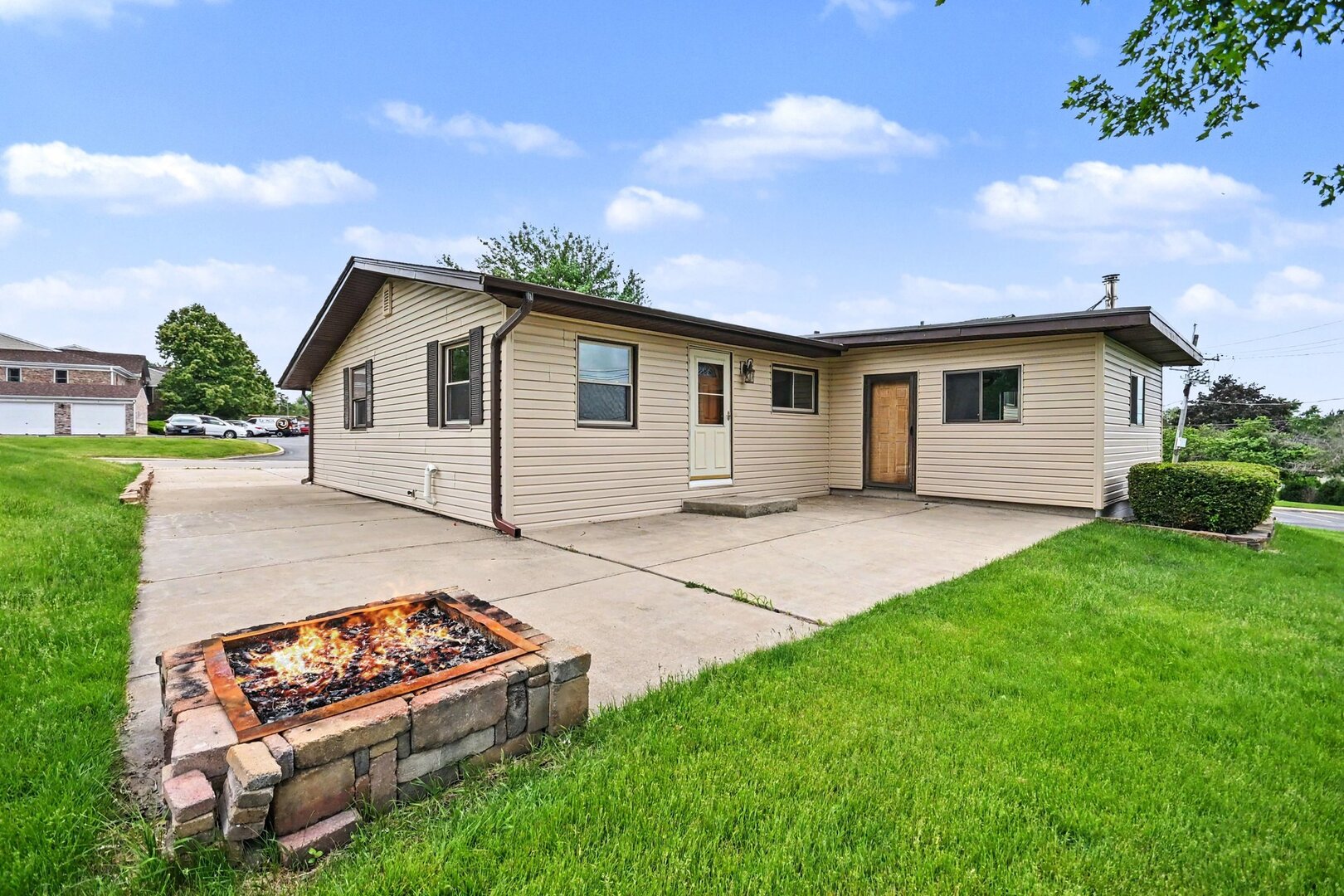 2 Briarcliff Road, Montgomery, IL 60538