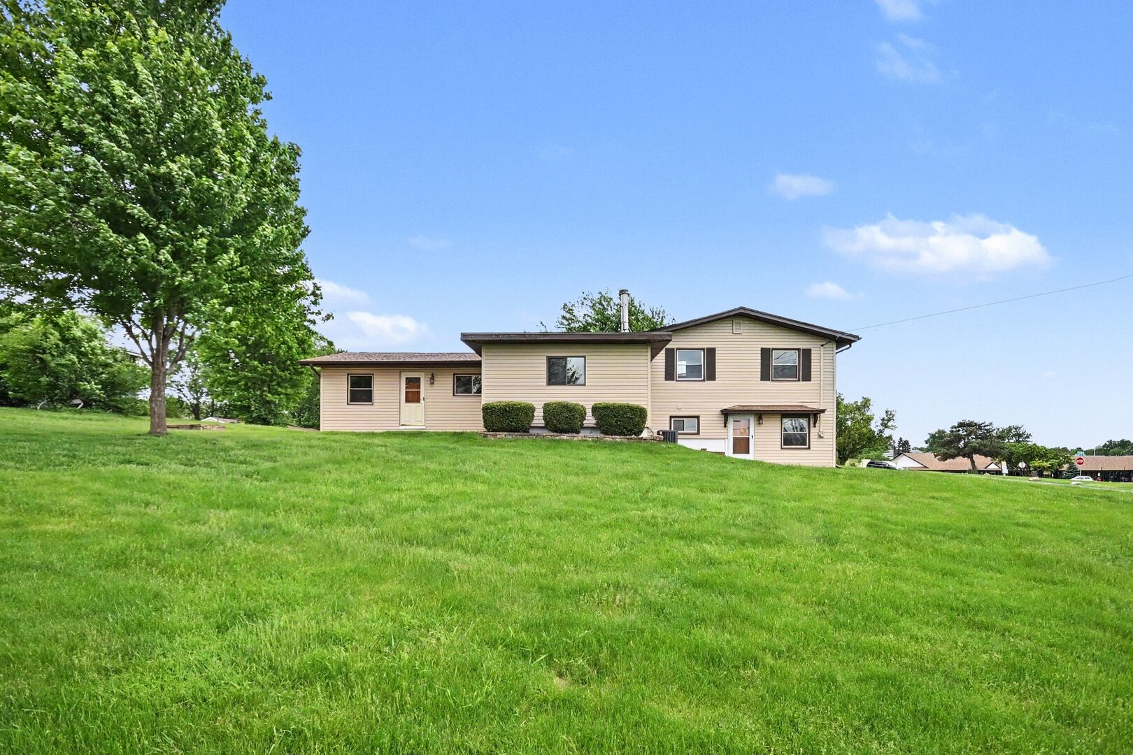 2 Briarcliff Road, Montgomery, IL 60538