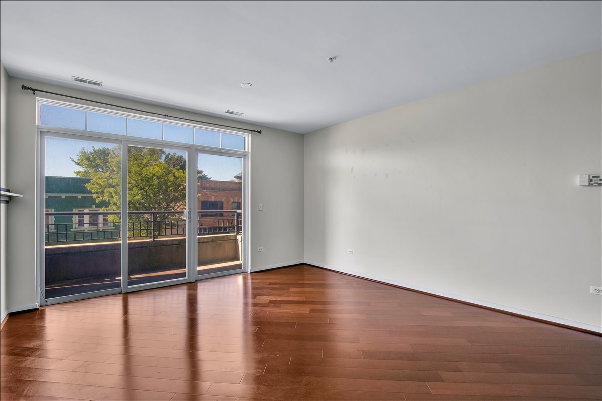 7243 MADISON Street #211, Forest Park, IL 60130