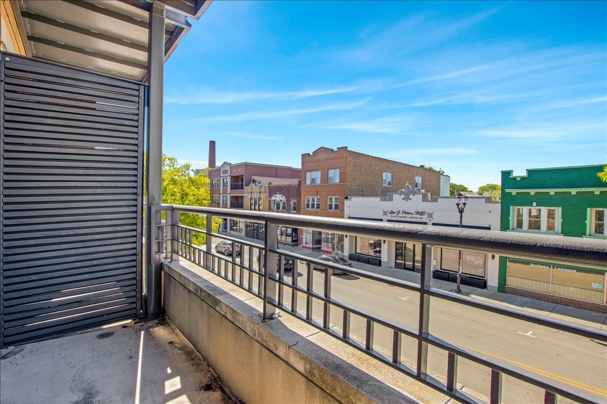 7243 MADISON Street #211, Forest Park, IL 60130