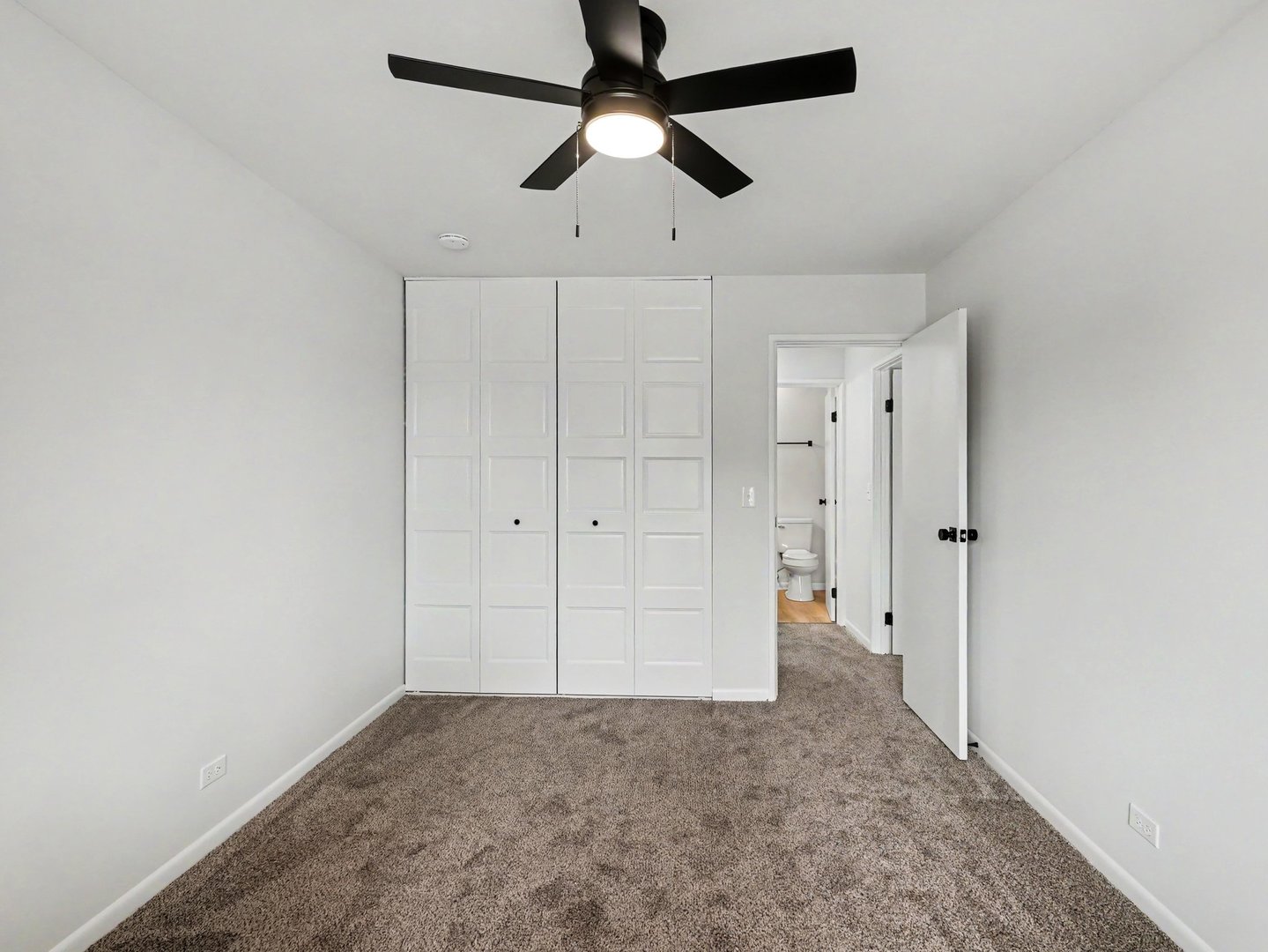 3008 Roberts Drive #7, Woodridge, IL 60517