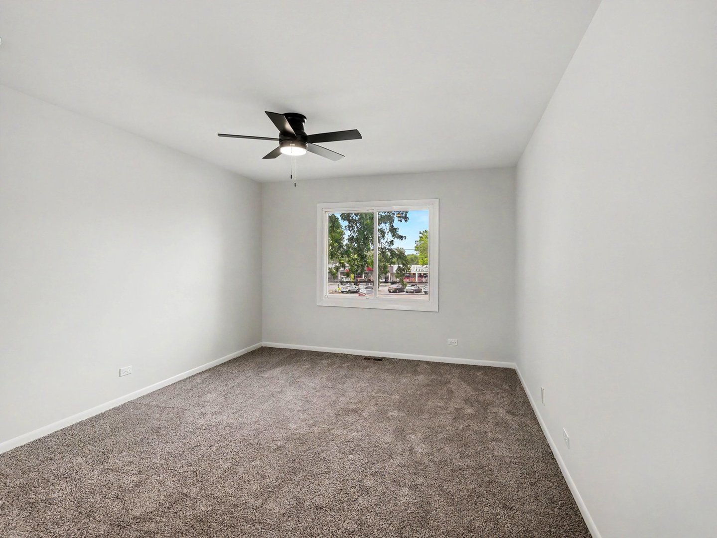 3008 Roberts Drive #7, Woodridge, IL 60517
