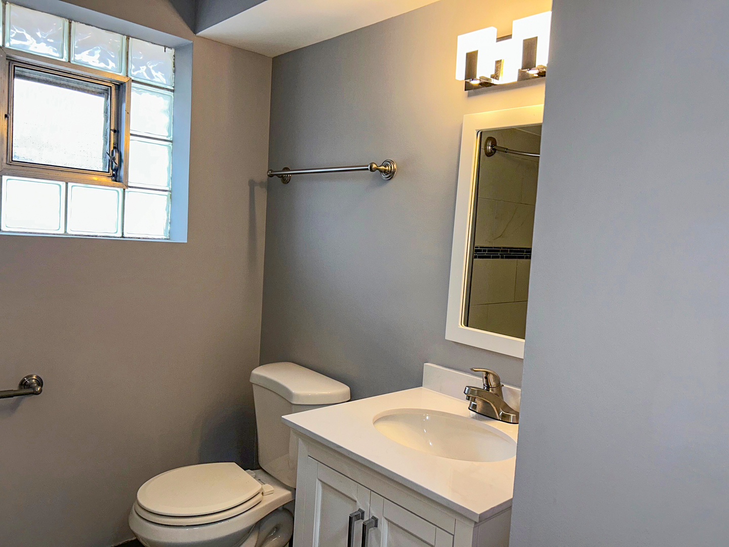 18137 Ravisloe Terrace, Country Club Hills, IL 60478