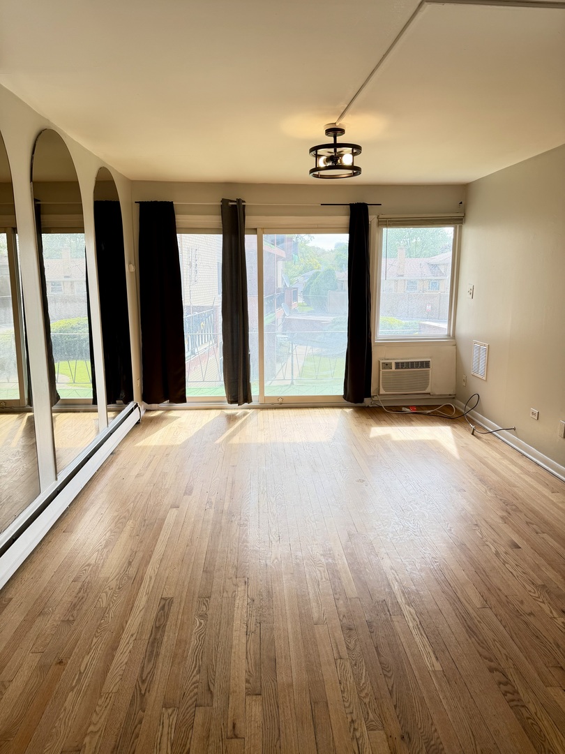 605 N WOLF Road #8E, Hillside, IL 60162