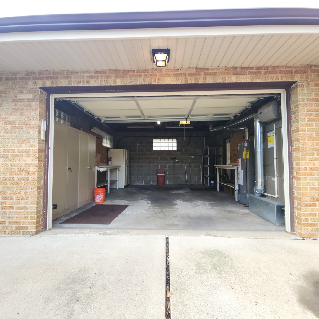 4609 W 115th Place, Alsip, IL 60803