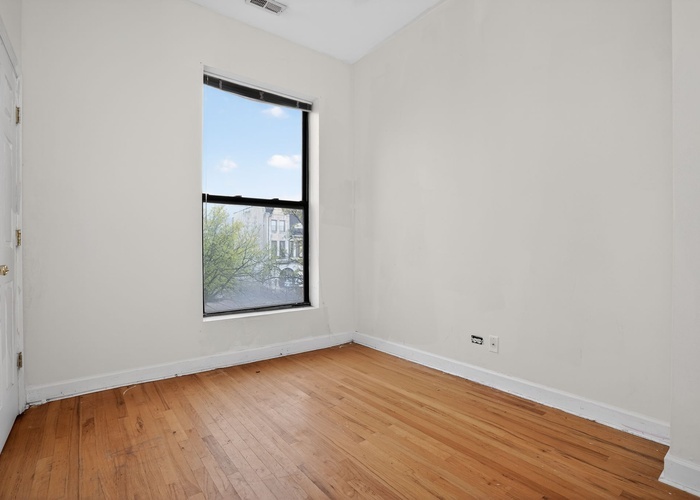 2816 W Washington Boulevard, Chicago, IL 60612