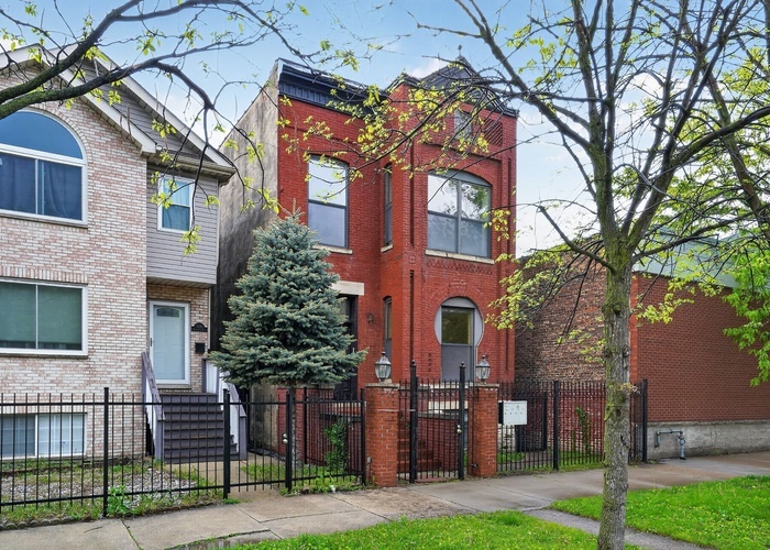 2816 W Washington Boulevard, Chicago, IL 60612
