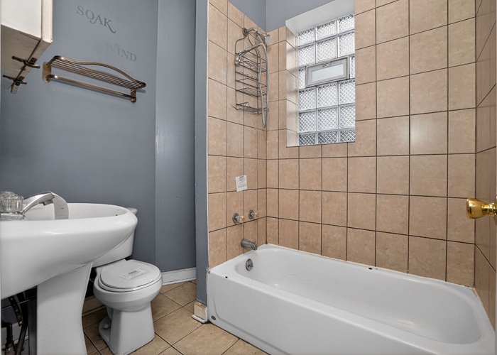 2816 W Washington Boulevard, Chicago, IL 60612