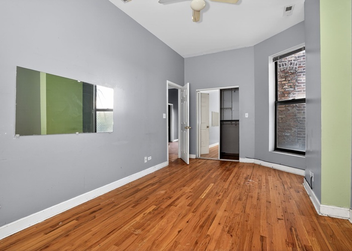 2816 W Washington Boulevard, Chicago, IL 60612